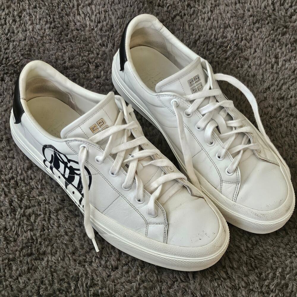 Stylish Givenchy City Sport Leather Sneakers w/ Chito Graffiti Design